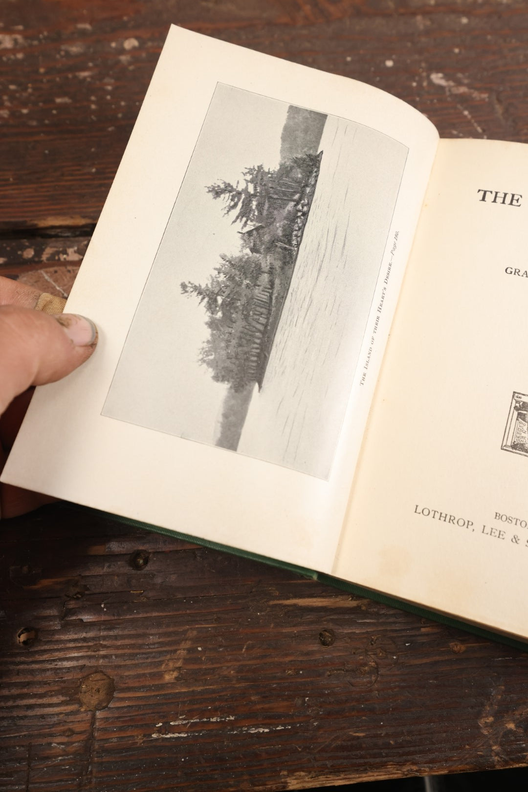 Lot 073 - "The Island Cure" Antique Novel By Grace Blanchard, Copyright 1922 By Lothrop, Lee & Shepherd Co., Illustrated