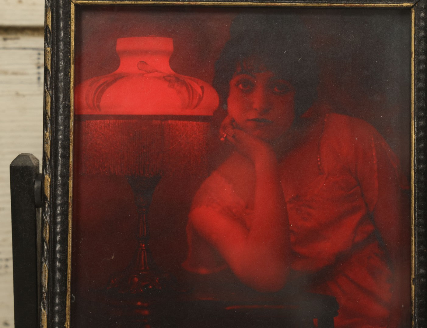 Lot 033 - Vintage Red Tinted Monochromatic Alluring Woman Photograph In Swivel Frame, Circa 1930s