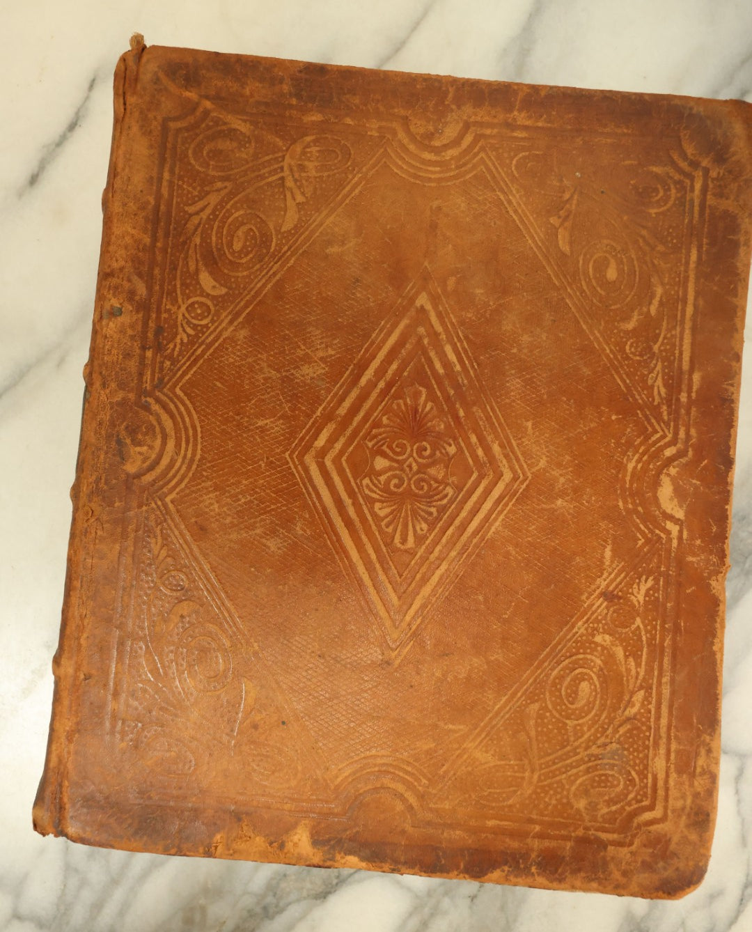 Lot 132 - Antique Holy Bible, Family Bible From 1842, Published And Sold By H&E Phinney, Containing The New And Old Testaments, Sparsely Illustrated
