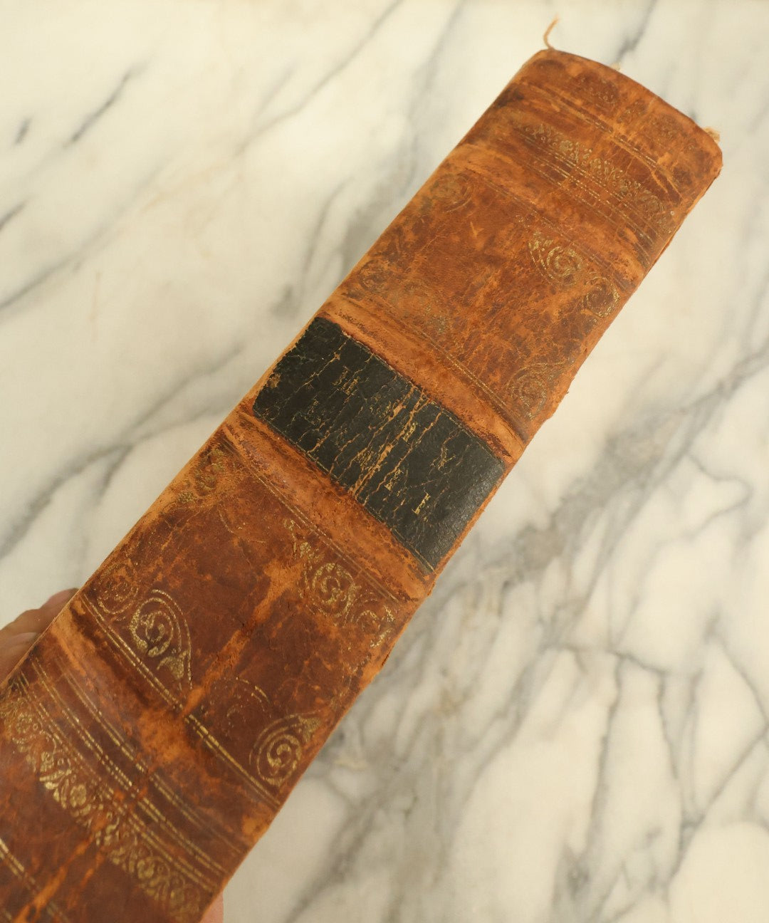 Lot 132 - Antique Holy Bible, Family Bible From 1842, Published And Sold By H&E Phinney, Containing The New And Old Testaments, Sparsely Illustrated