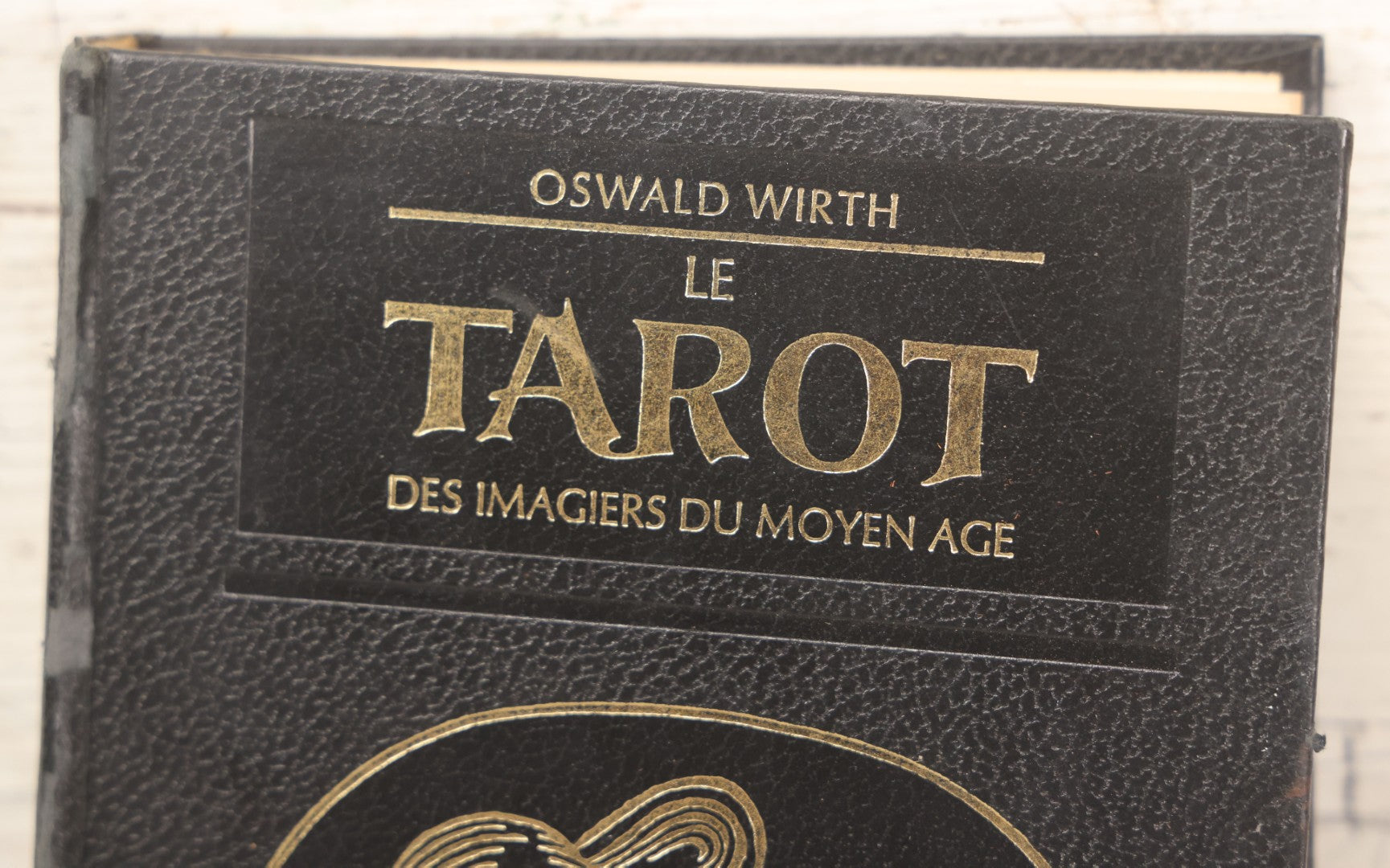 Lot 011 - "Le Tarot Des Imagiers Du Moyen Age" By Oswald Wirth, "The Tarot Of The Magicians Of The Middle Ages," Published By Claude Tchou, 1966 Edition, Illustrated