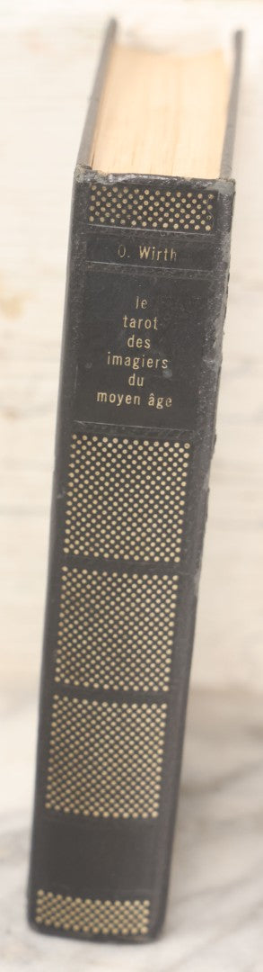 Lot 011 - "Le Tarot Des Imagiers Du Moyen Age" By Oswald Wirth, "The Tarot Of The Magicians Of The Middle Ages," Published By Claude Tchou, 1966 Edition, Illustrated