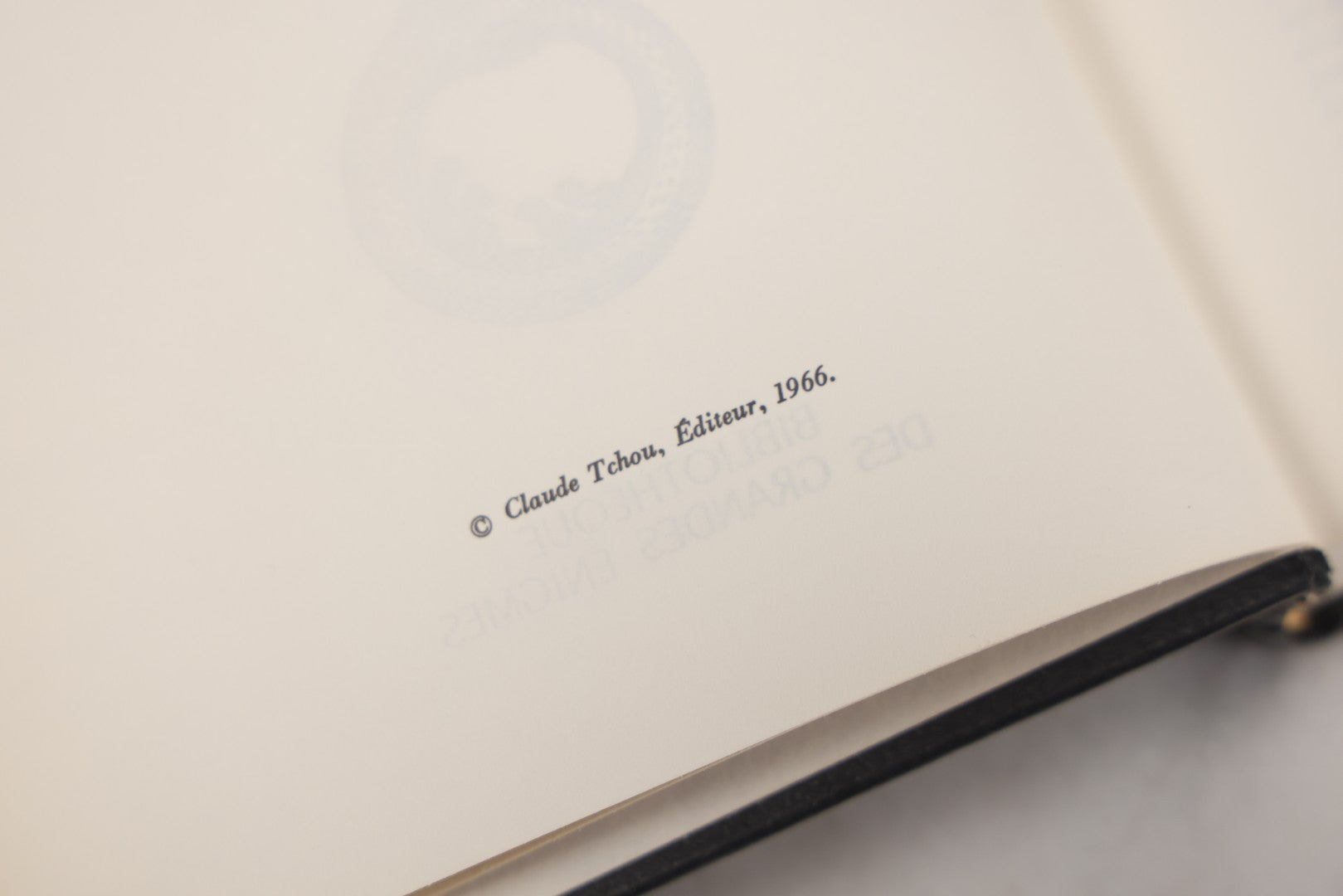 Lot 011 - "Le Tarot Des Imagiers Du Moyen Age" By Oswald Wirth, "The Tarot Of The Magicians Of The Middle Ages," Published By Claude Tchou, 1966 Edition, Illustrated