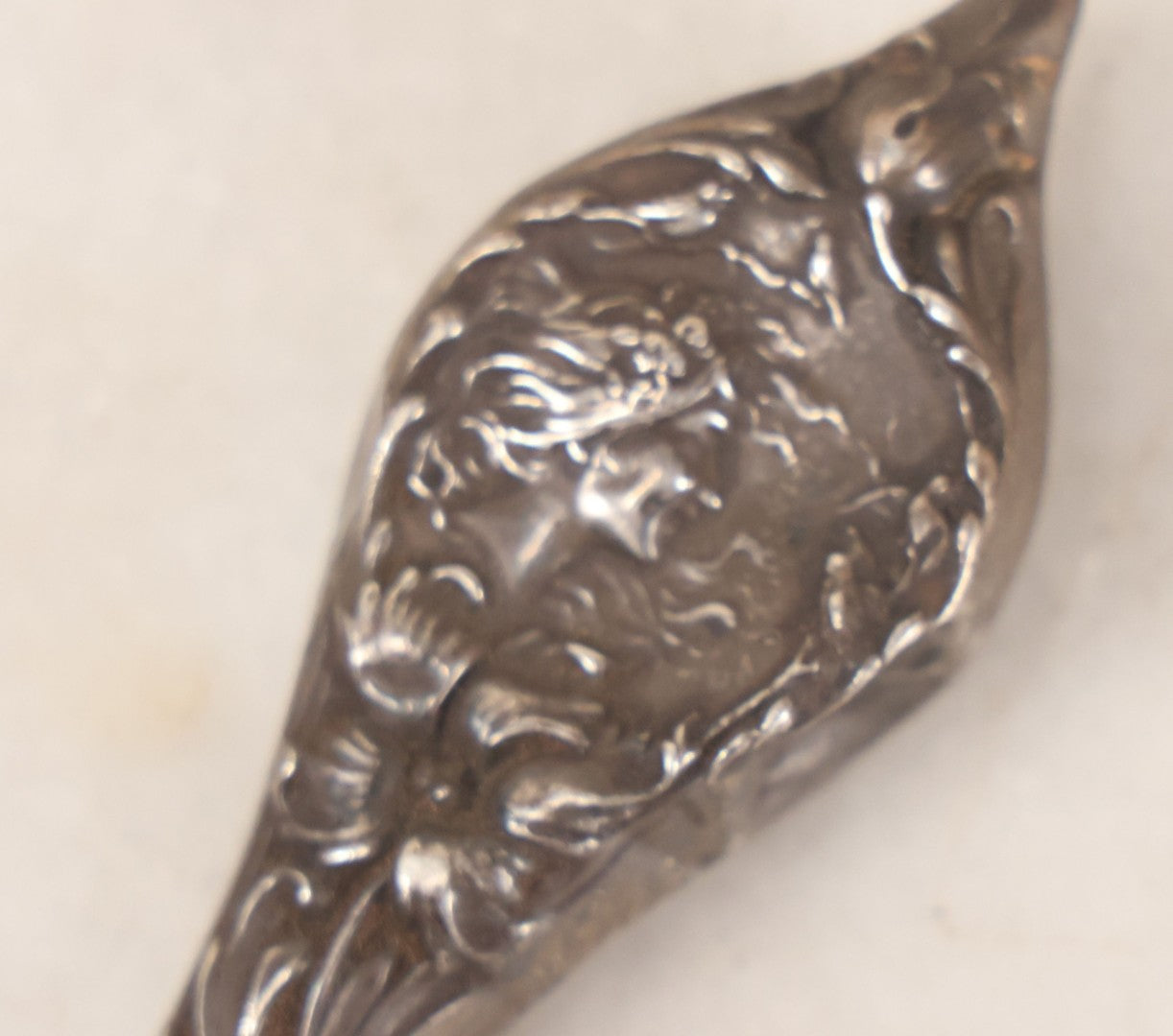 Lot 048 - Antique Art Nouveau Sterling Silver Handle Fragment, Tool Missing, With Woman's Face In Profile, Engraved X-Mas 1902, With M.F.S. Monogram