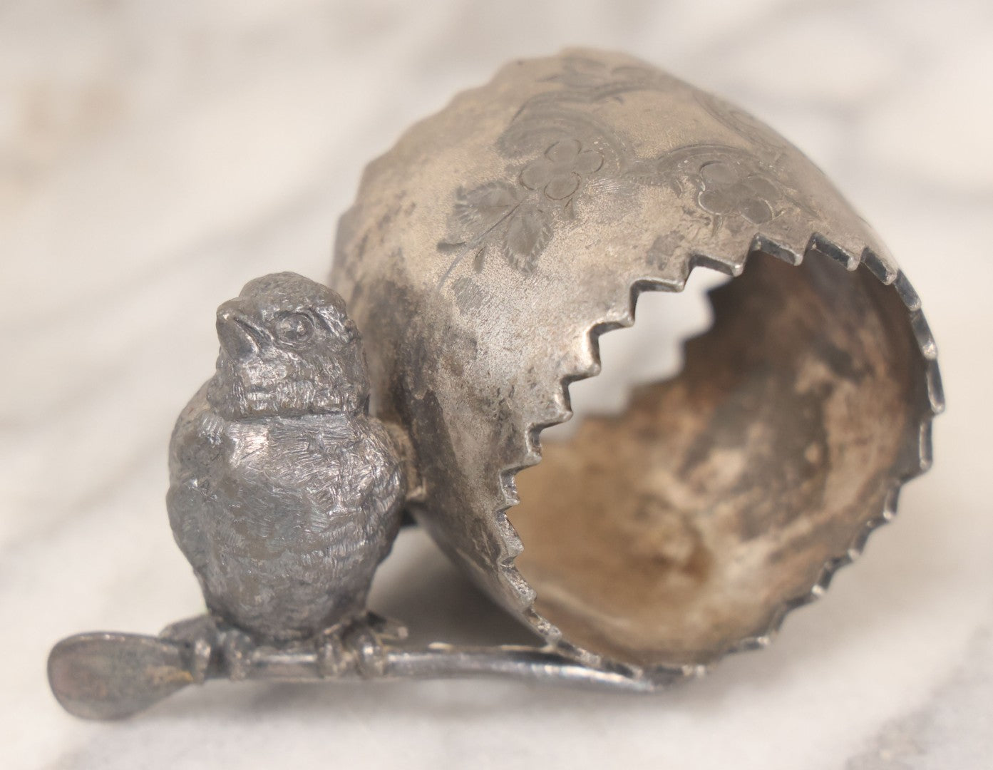 Lot 050 - Antique Silver Plate Figural Napkin Ring With Bird / Chick / Chicken, Wishbone, And Cracked Egg Motif, By Barbour Silverplate Company, U.S.