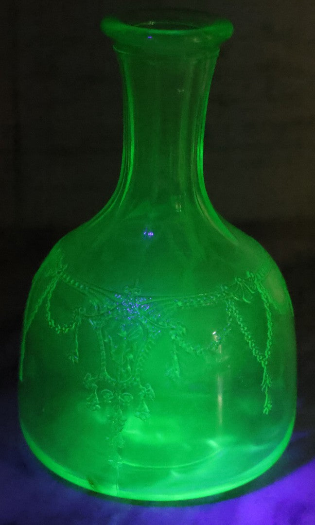 Lot 033 - Antique Uranium Glass Vaseline Depression Glass Decanter, Glows Under Black Light, 8" Tall, No Stopper