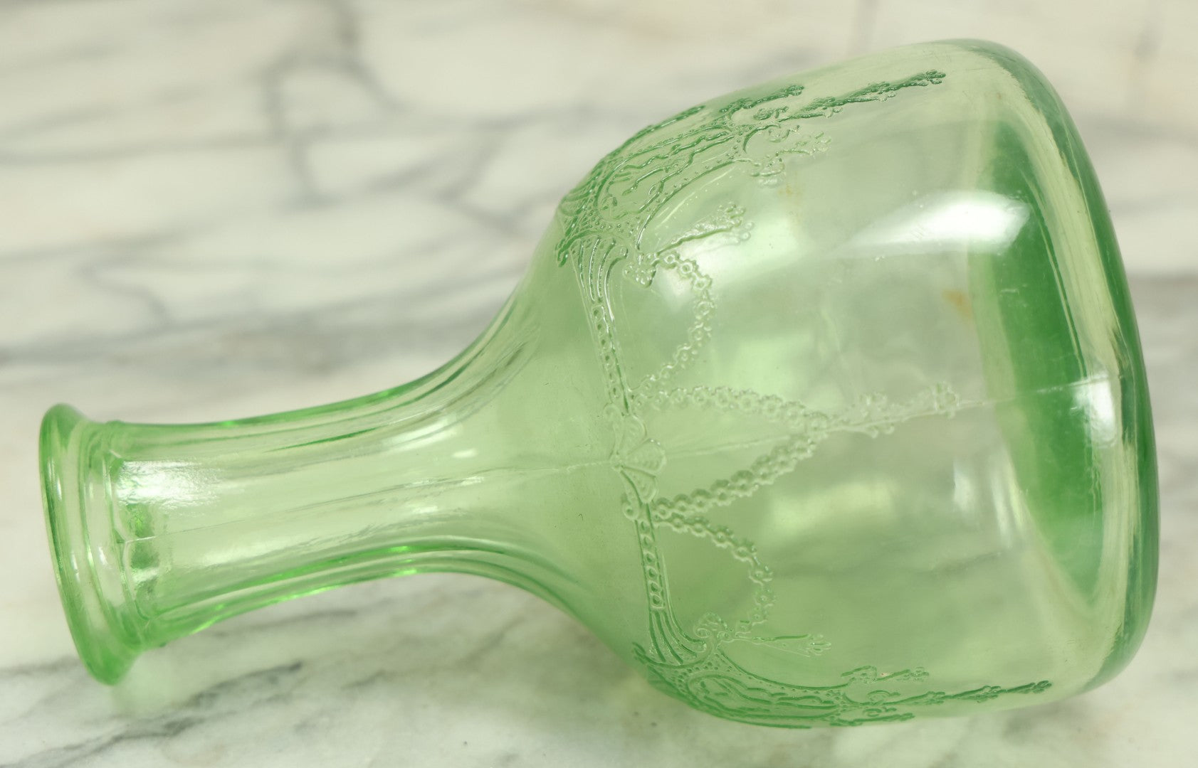 Lot 033 - Antique Uranium Glass Vaseline Depression Glass Decanter, Glows Under Black Light, 8" Tall, No Stopper