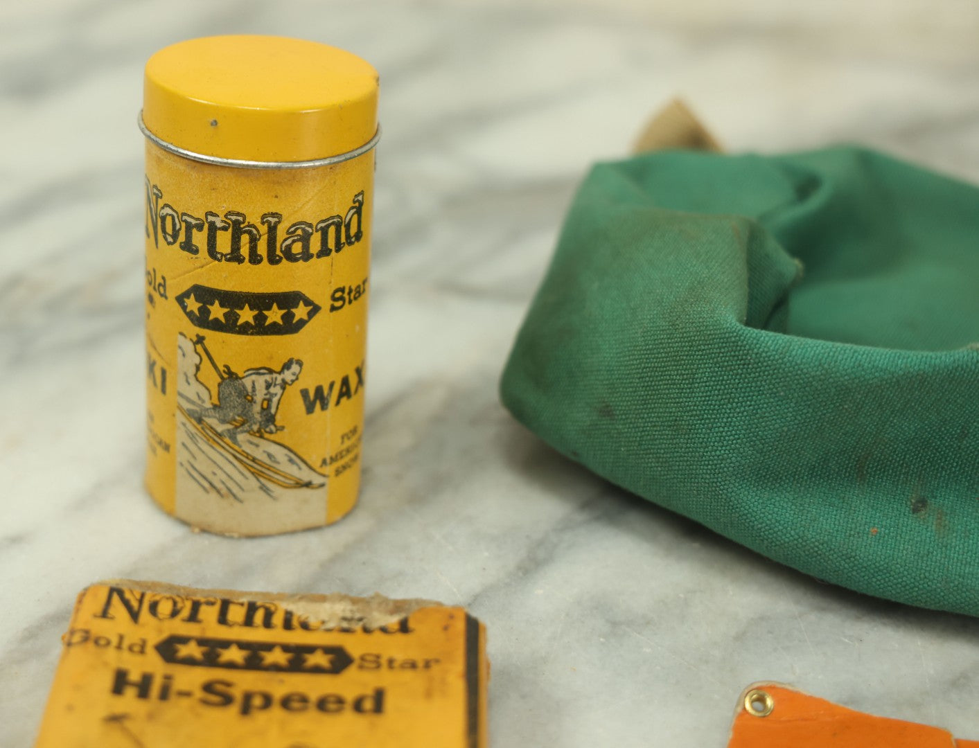 Lot 058 - Vintage Seafoam Green Zippered Belt Pouch With Northland Hi-Speed Ski Wax Items, As Found