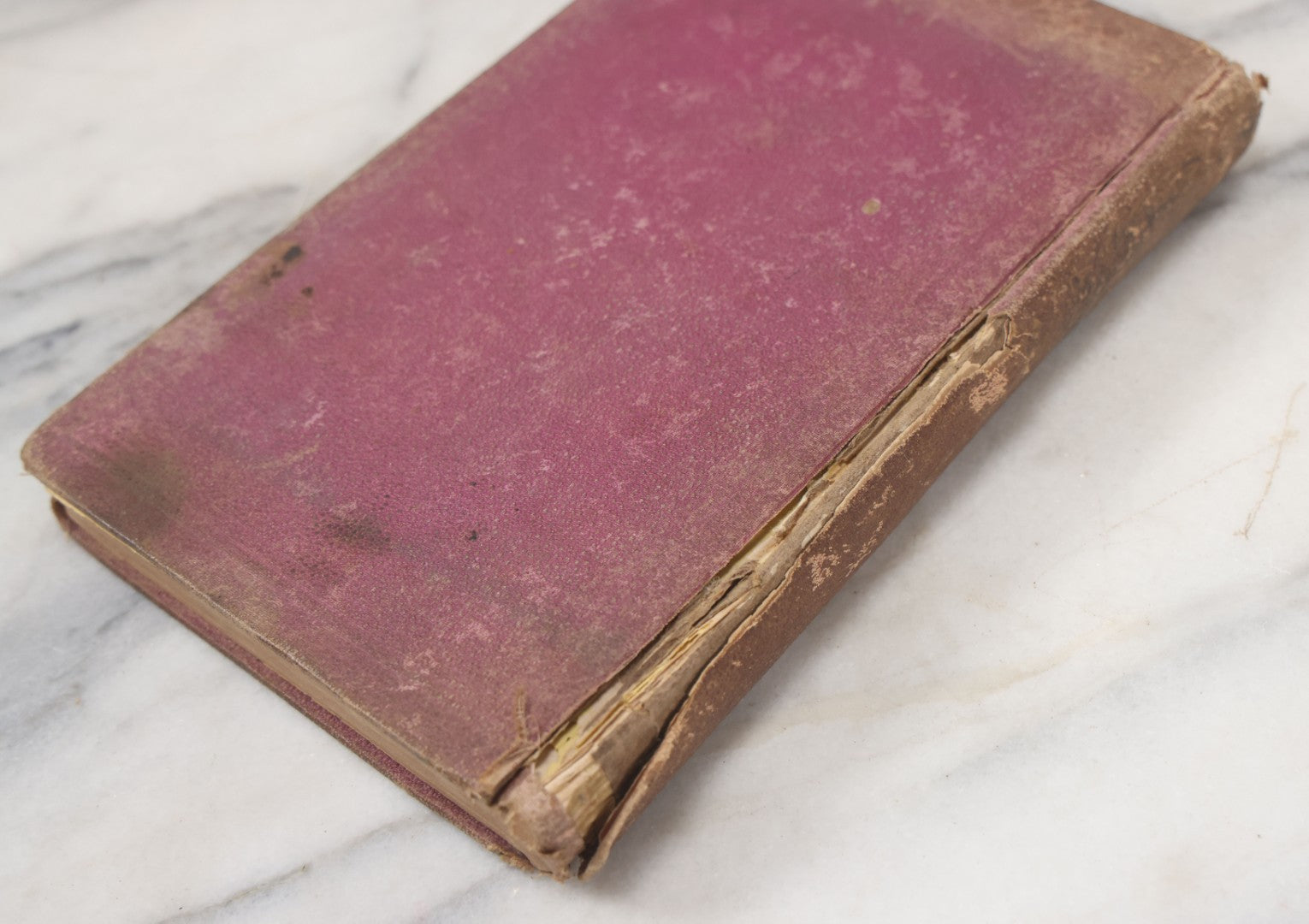 Lot 048 - "Through The Flames And Beyond, Or Chicago As It Was And As It Is, And Its Glorious Future" Antique Book By Frank Luzerne On The Chicago Fire, Profusely Illustrated, Published By Wells And Company, 1872