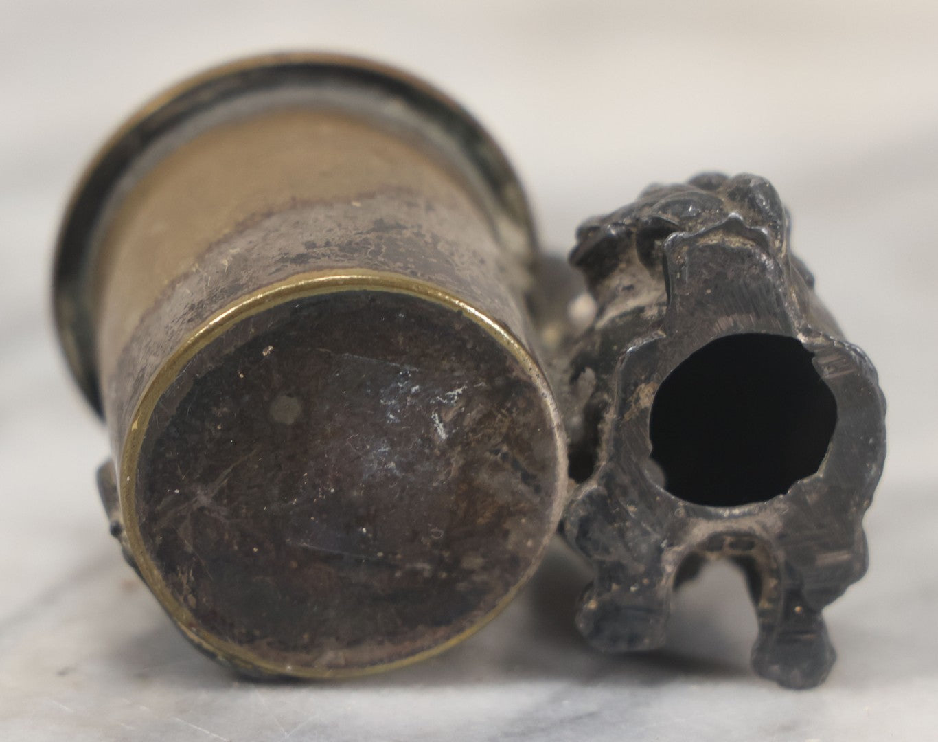 Lot 065 - Antique Cast Metal And Brass Toothpick Holder With Dog, Souvenir Of Washington D.C., The Capitol Building