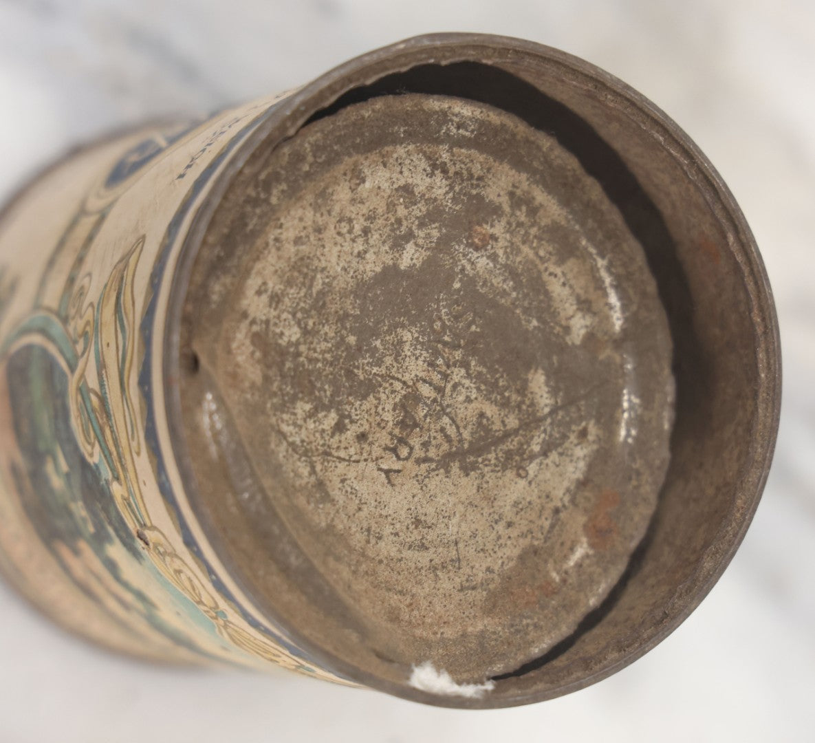 Lot 074 - Antique Sweet Meadow Brand Maine Style Sugar Corn Tin Can With Paper Label, Packed By Monocacy Valley Canning Co., Frederick Maryland