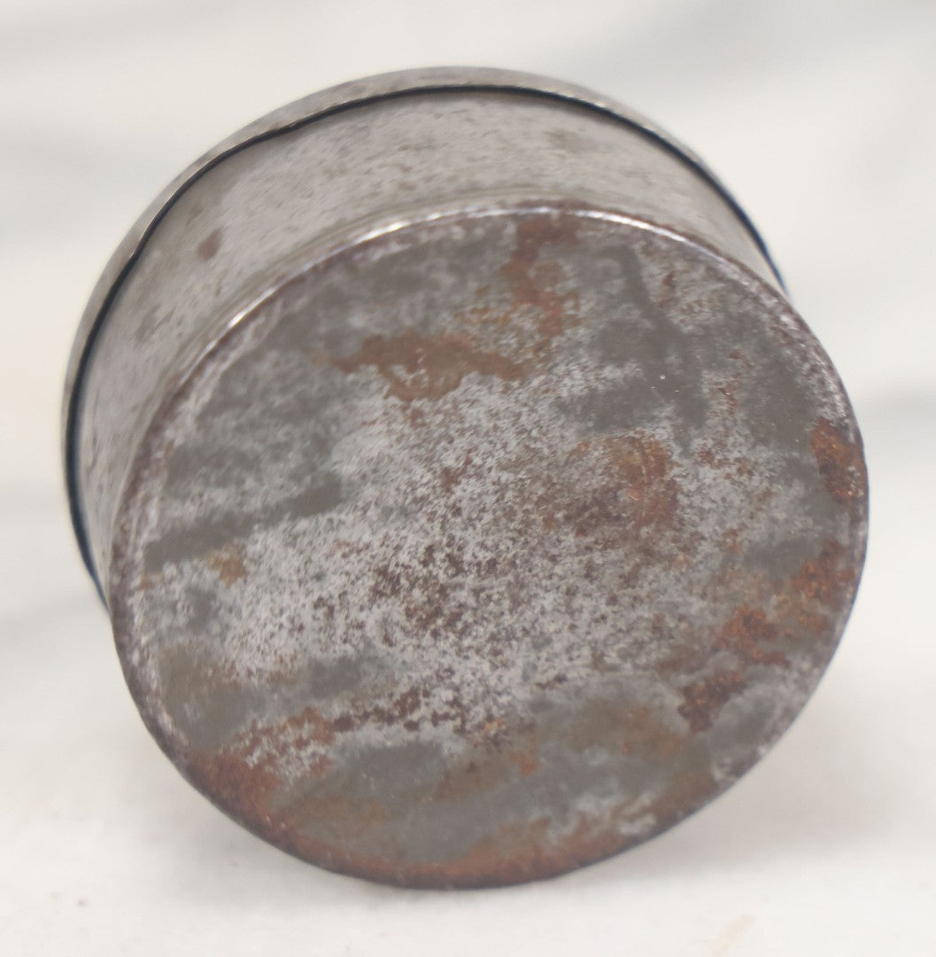 Lot 075 - Antique Raeder's Germans Snuff Embossed Tin