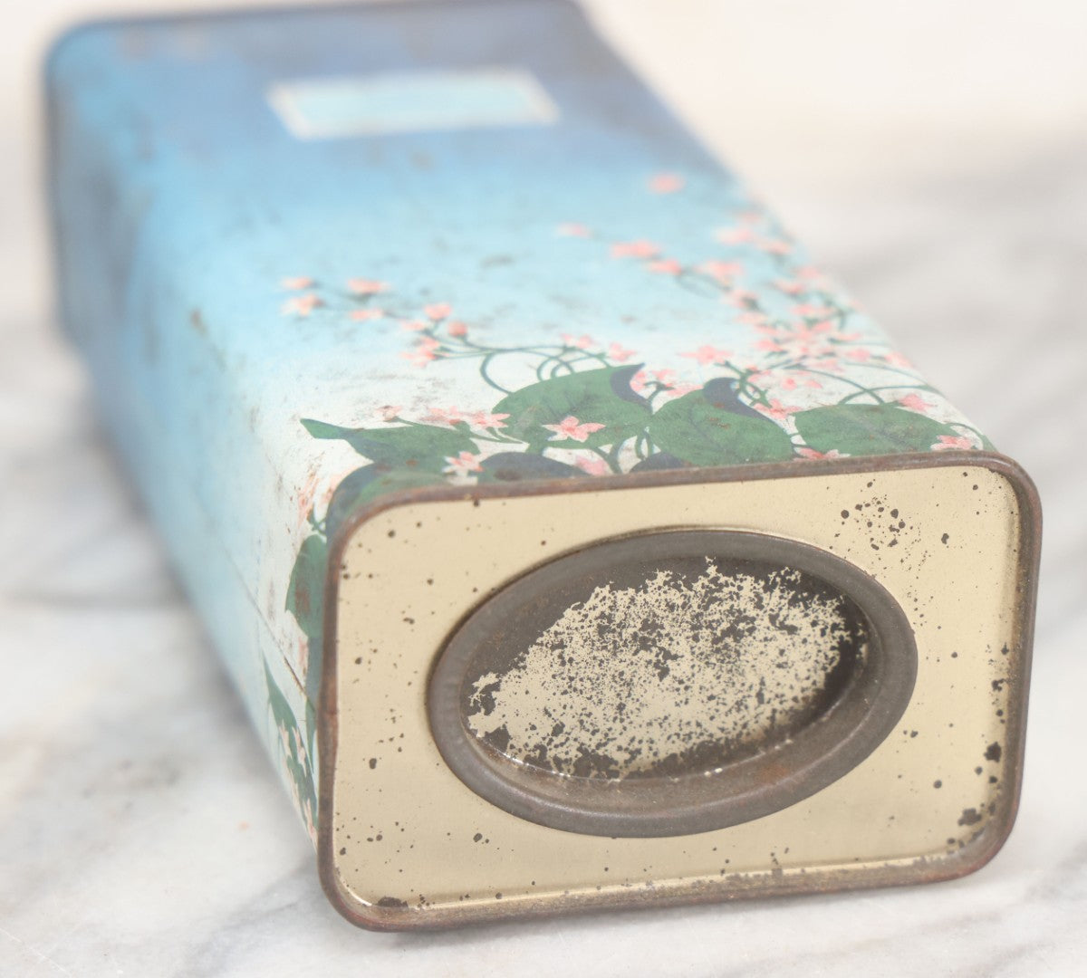 Lot 077 - Vintage Blue Powder Tin With Pink Flowers, California Perfume Company, New York, Montreal, Made In U.S.A.