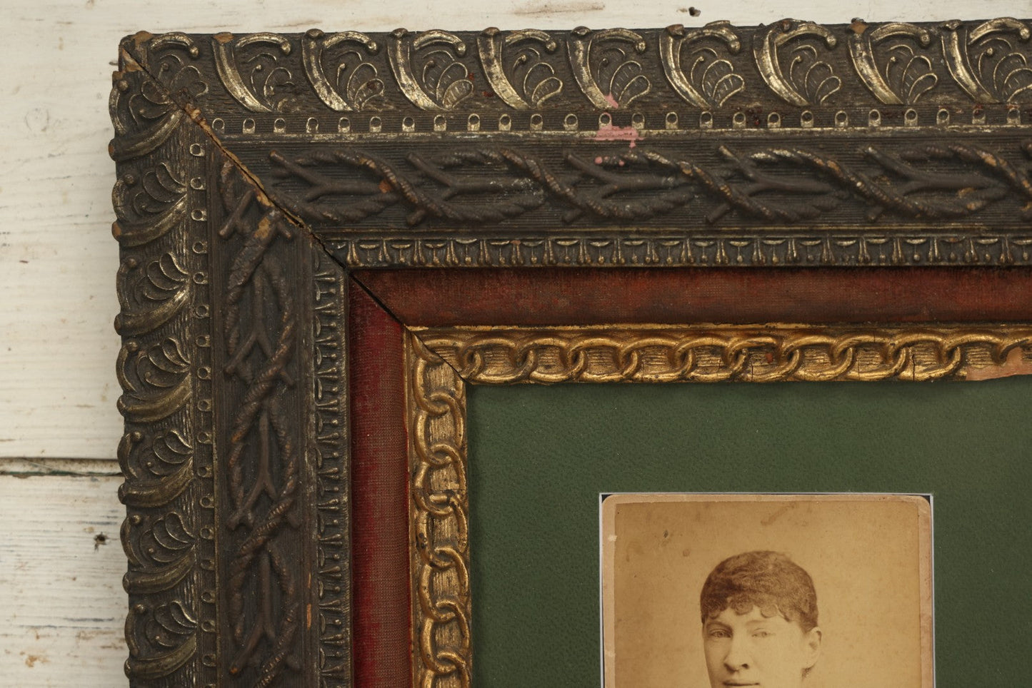 Lot 001 - Antique Cabinet Card Photo Of Tattooed Lady Anna Grace, In Ornate Frame, Baker Photographer, Tattooed By Edwin Thomas, 16-3/4" x 18-7/8"