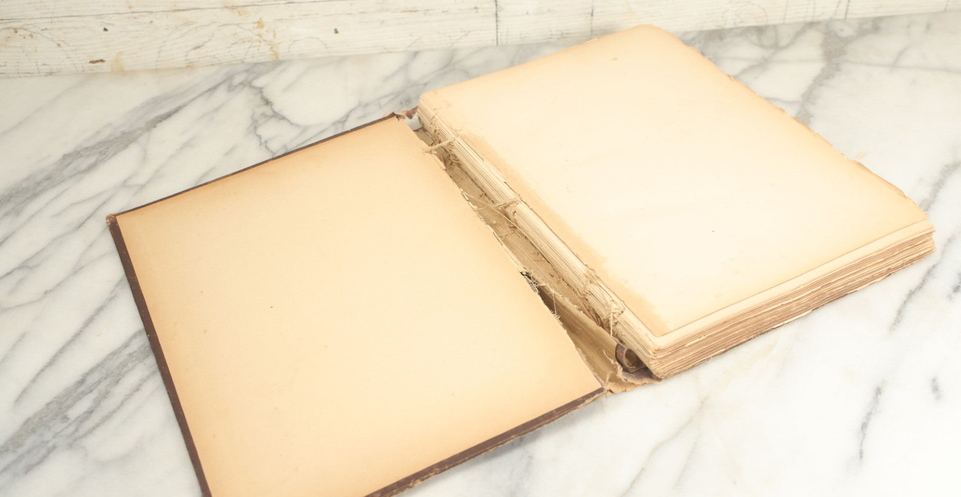 Lot 004 - "Dante's Inferno" Antique Book Illustrated By Gustave Dore, Circa 1890, Craft Grade Condition, Poor Pinding, Heavy Wear, Illustrations In Good Condition, Loose Pages, Worn Binding