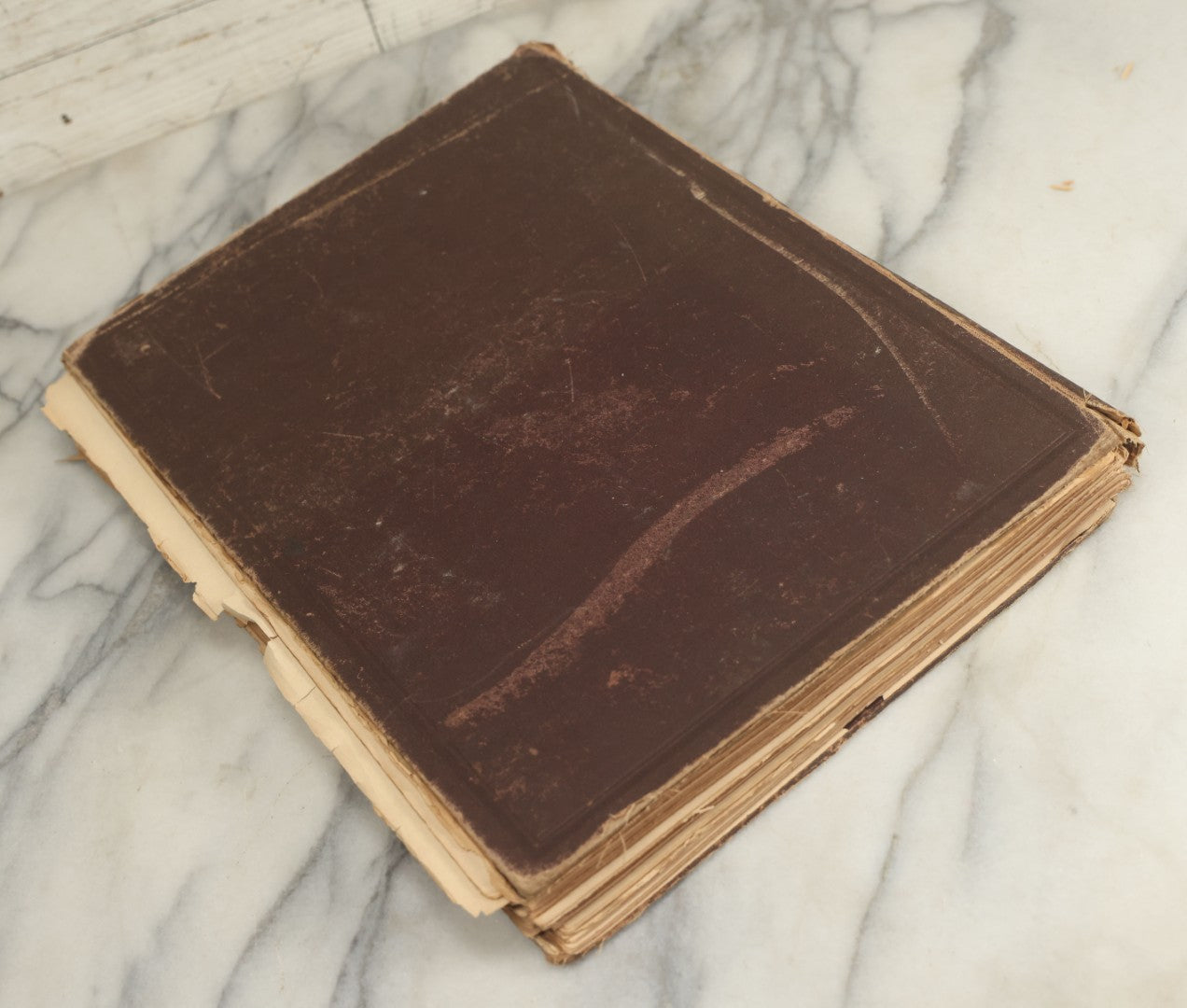 Lot 004 - "Dante's Inferno" Antique Book Illustrated By Gustave Dore, Circa 1890, Craft Grade Condition, Poor Pinding, Heavy Wear, Illustrations In Good Condition, Loose Pages, Worn Binding