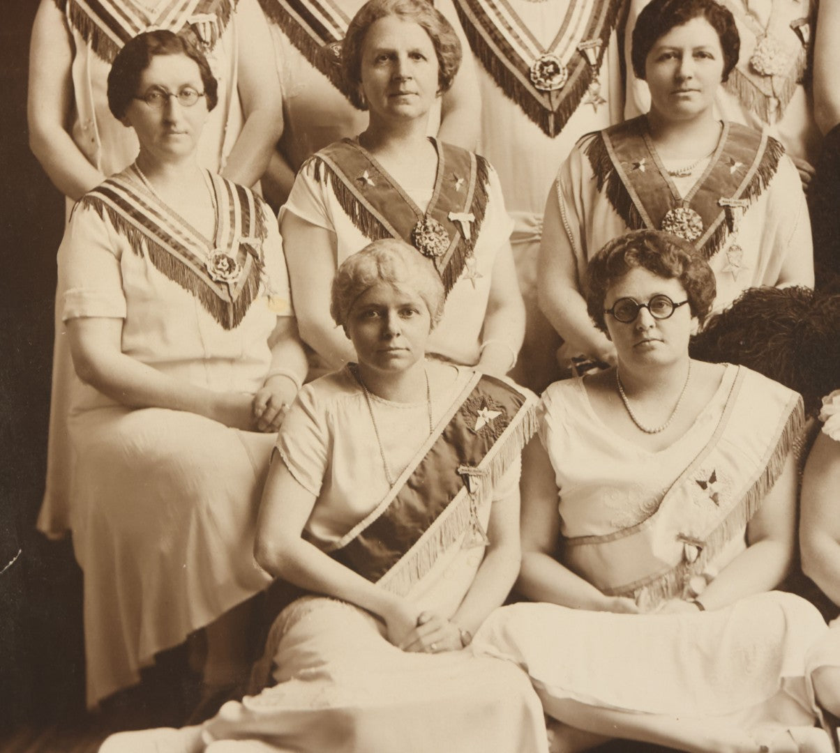 Lot 132 - Vintage Boarded Photograph Of Order Of The Eastern Star O.E.S. Women Members With Men, Women's Auxiliary Of The Freemasons, Moody Photographer, Salem, 1926