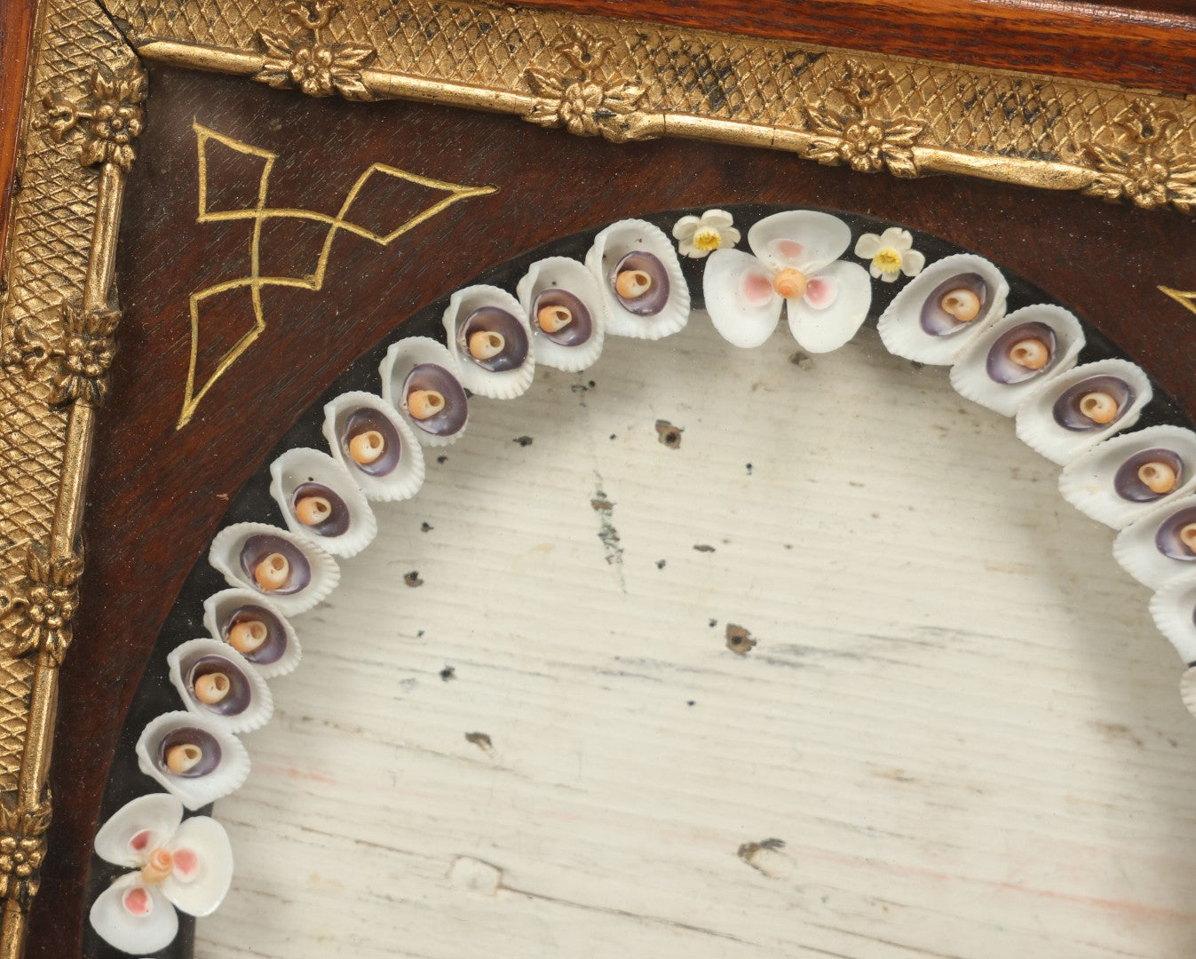 Lot 008 - Antique Victorian Eastlake Double Frame With Decorative Real Shell Surround, Shell Flowers, Sailors Valentine, 17" x 18-7/8"