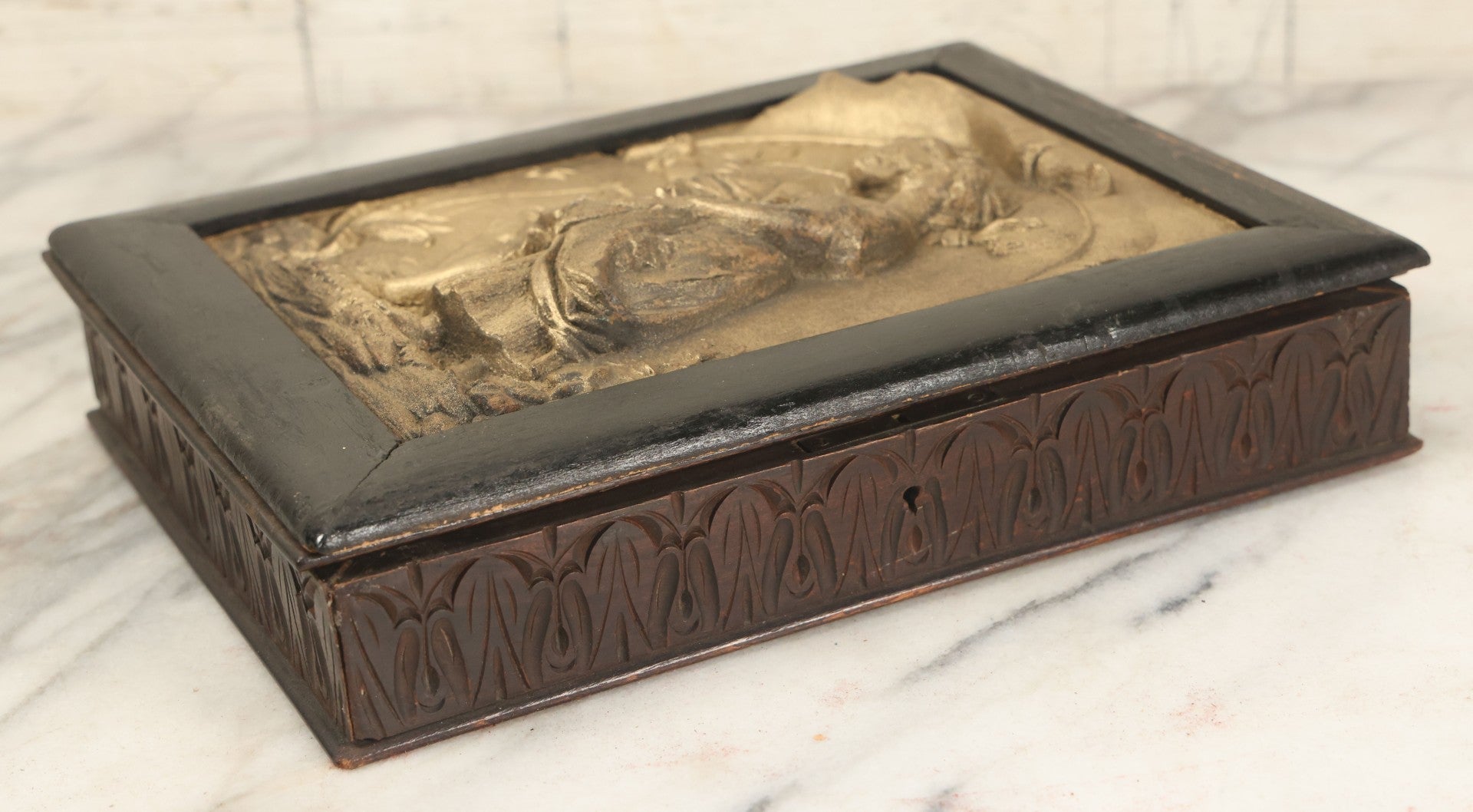 Lot 046 - Antique Wooden Box With Molded Decorative Relief Lid With Children, Decorated Sides, Hinged Lid, Note Modern Hardware