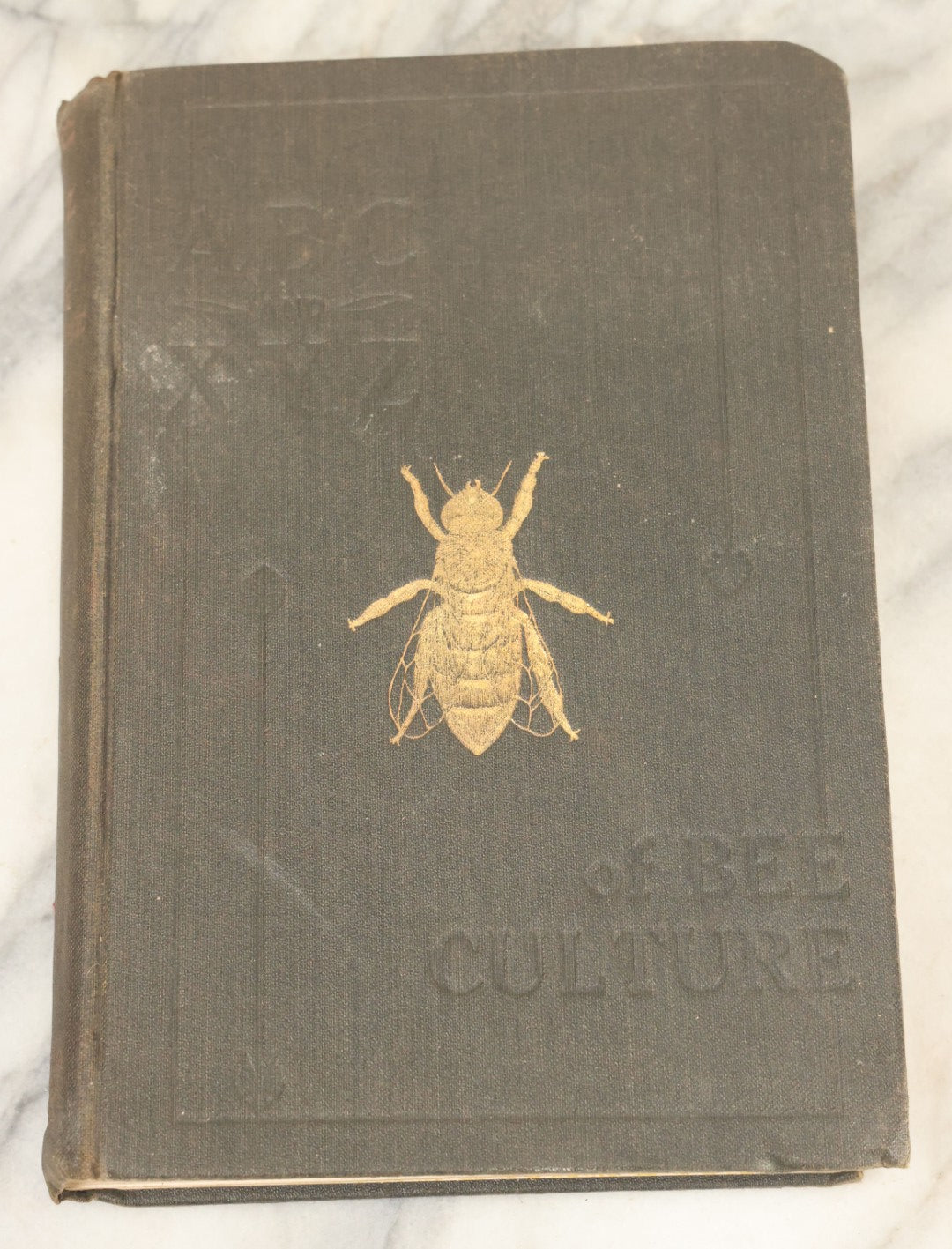 Lot 047 - "The Abc And Xyz Of Bee Culture" Antique Book By A.I. Root And E.R. Root, All About The Care Of Honey Bees, Profusely Illustrated, 1913 Edition