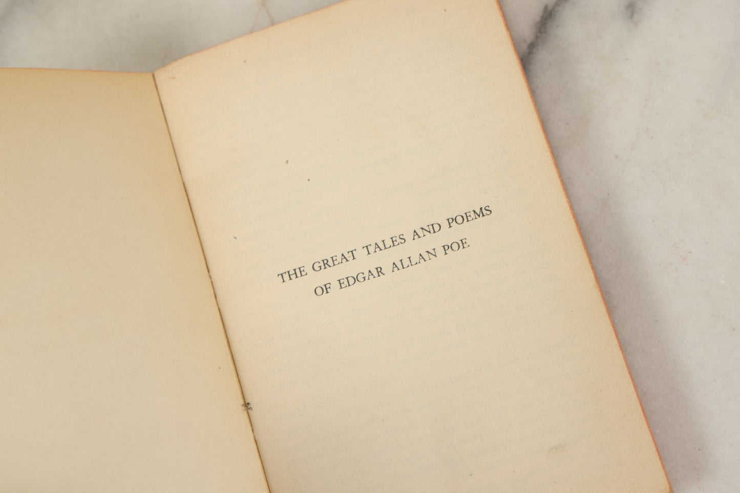 Lot 048 - "The Great Tales And Poems Of Edgar Allan Poe" Complete And Unabridged Pocket Book Edition Vintage Pulp Book With Illustrated Cover, Third Printing, 1940
