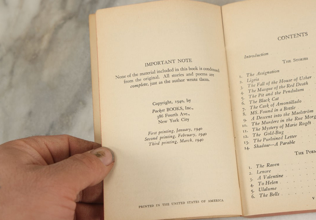 Lot 048 - "The Great Tales And Poems Of Edgar Allan Poe" Complete And Unabridged Pocket Book Edition Vintage Pulp Book With Illustrated Cover, Third Printing, 1940