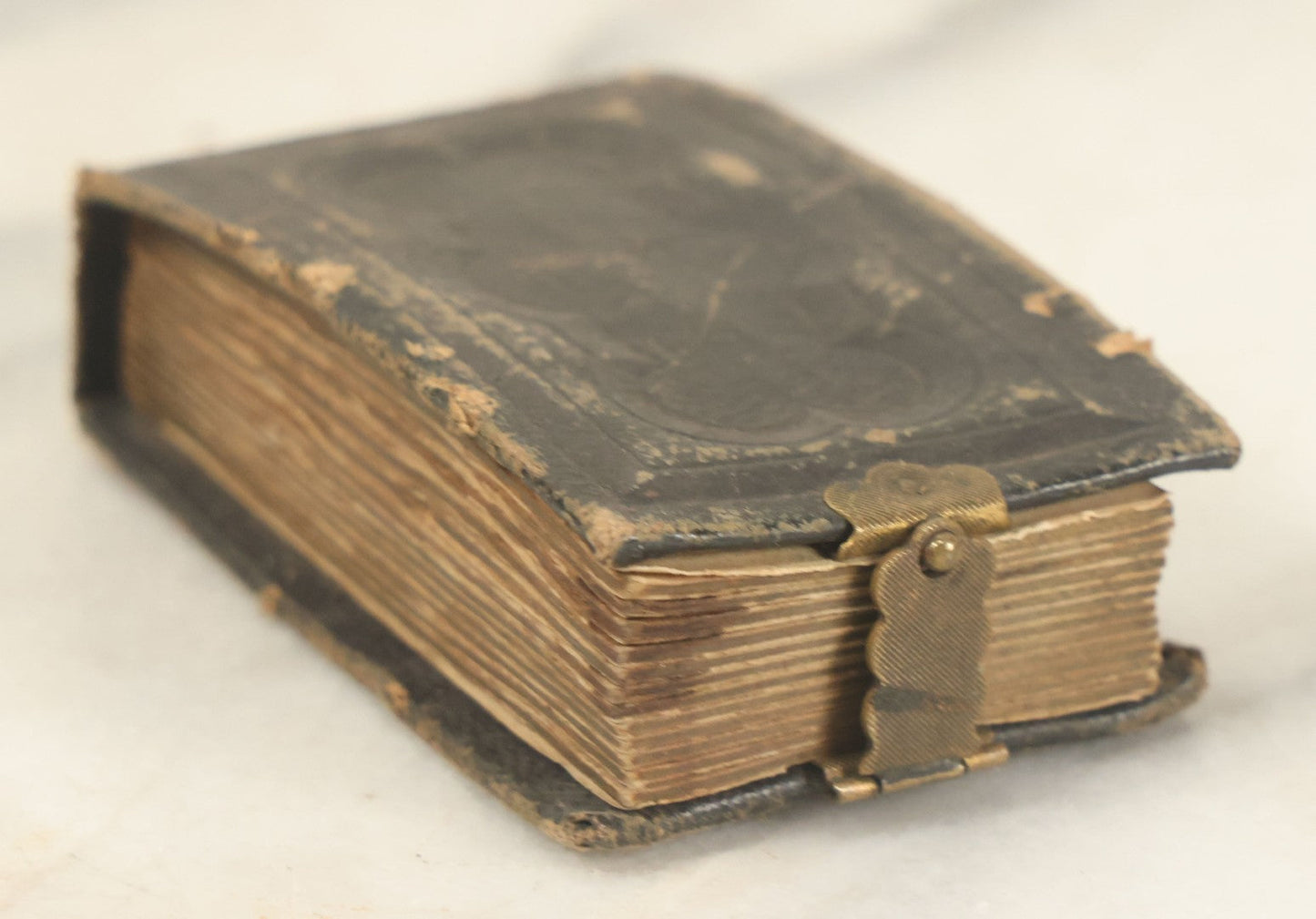 Lot 051 - Antique Gem Tintype Album With 46 Tintype Photographs Of Men, Women, And Children, Including Two "Not-So-Hidden" Mother Photographs