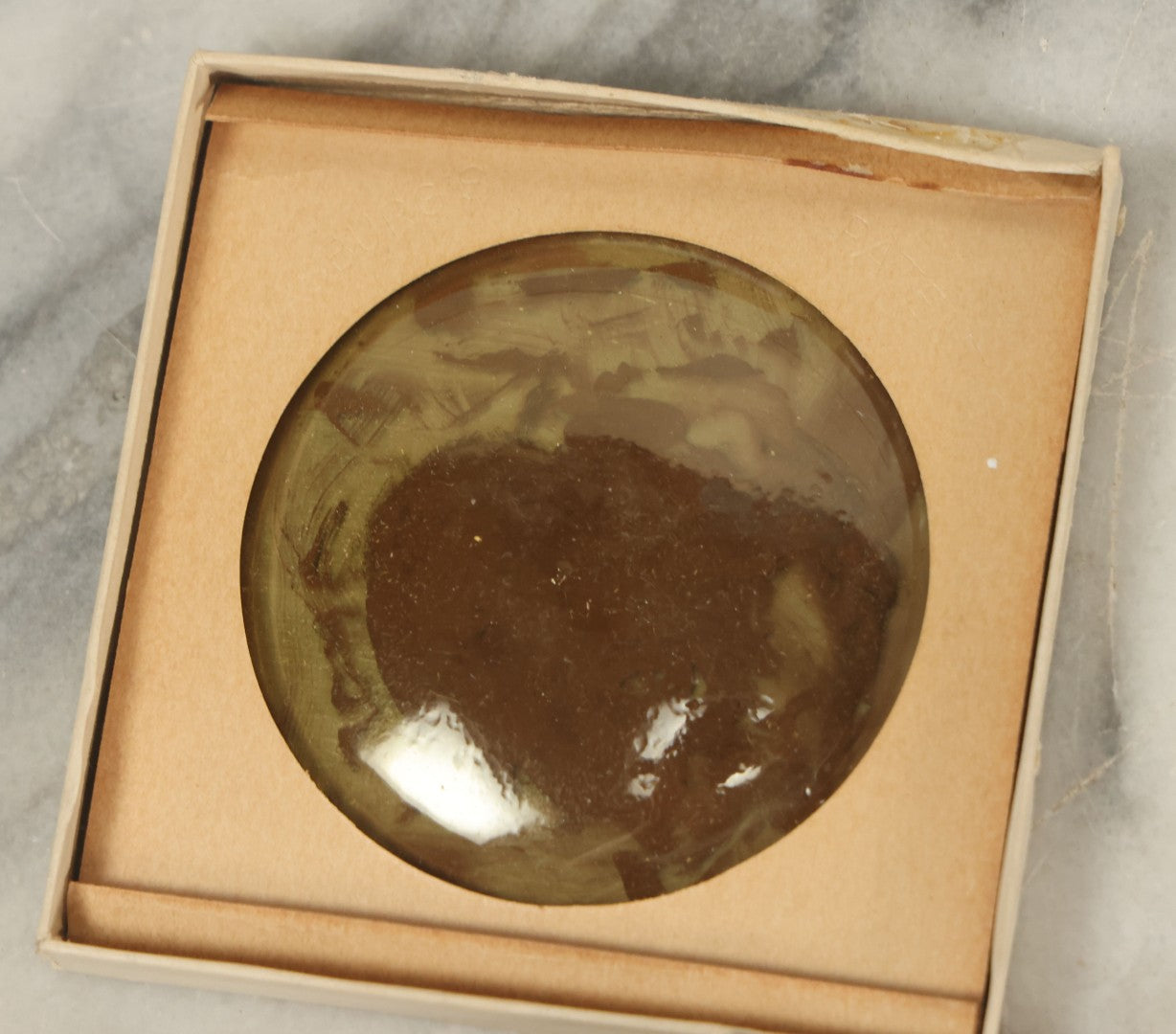 Lot 076 - Grouping Of Four Boxes Of Hasburg's Gold Paint, As Found, Note Wear, Losses, Dried, By Devoe & Reynolds Co. Inc, Artists Materials, New York, Chicago