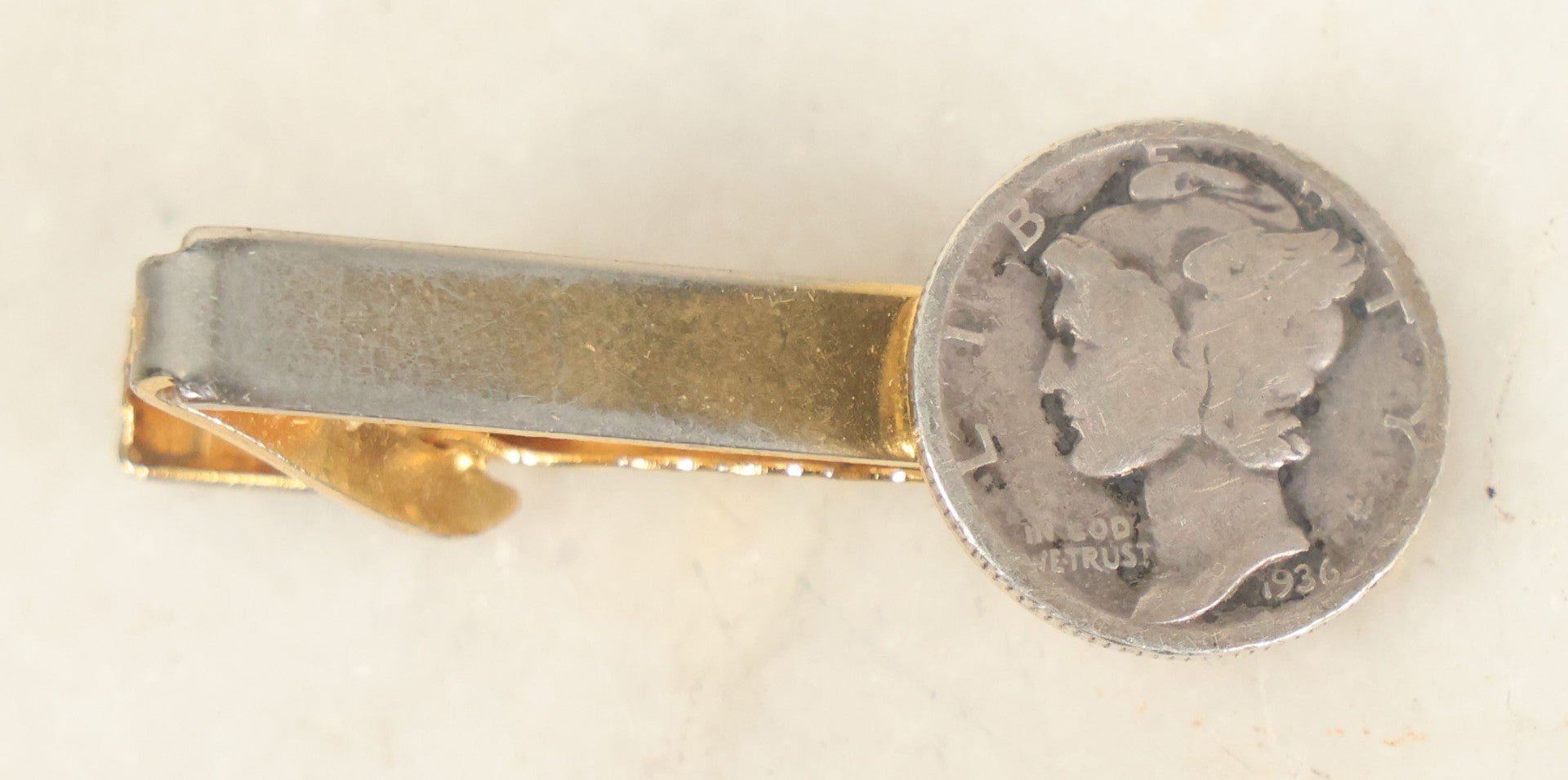 Lot 078 - Vintage 1936 Mercury Dime Tie Clip With Gold Tone, Marked Barlow