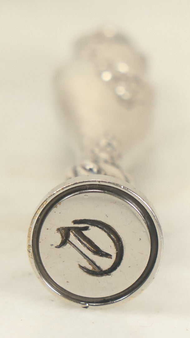Lot 079 - Antique Letter "C" Sterling Silver Handled Wax Seal Stamp With Ornate Design