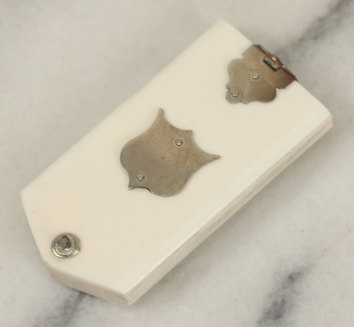 Lot 080 - Antique Miniature Day Of The Week Diary Made From Thin Sheets Of Bone, Page For Each Of The Week, Circa Mid 19th Century