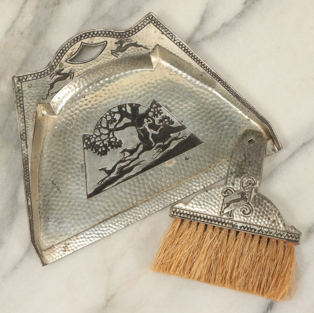 Lot 081 - Vintage Mid Century Art Deco Crumb Tray Butler With Brush With Hunting Dog Motif, Made In Japan, With A.S.A. Hallmark