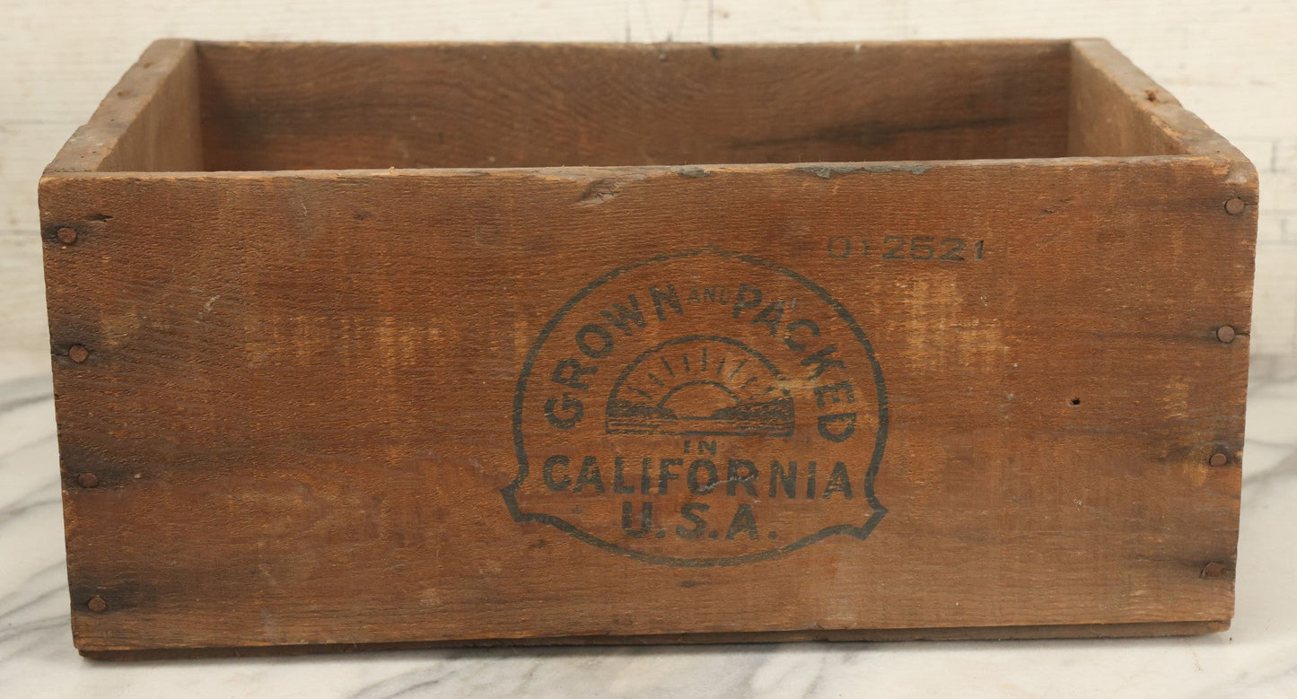 Lot 092 - Vintage Swift's Santa Clara Apricots Crate, Grown And Packed In California, With Advertising On Three Sides, 25 Lbs Net Weight, Note Wear, Paint
