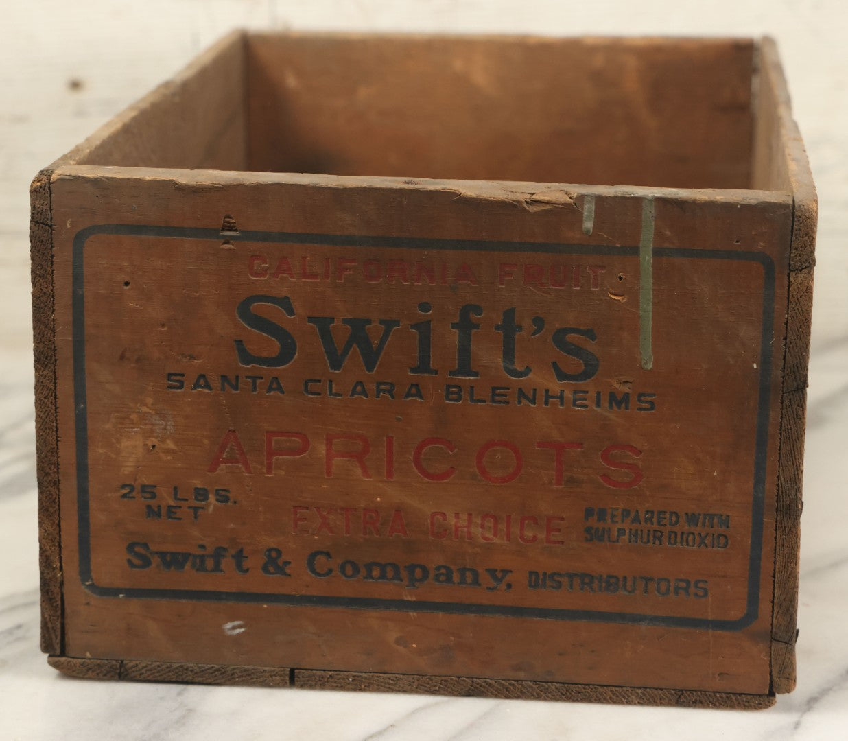 Lot 092 - Vintage Swift's Santa Clara Apricots Crate, Grown And Packed In California, With Advertising On Three Sides, 25 Lbs Net Weight, Note Wear, Paint