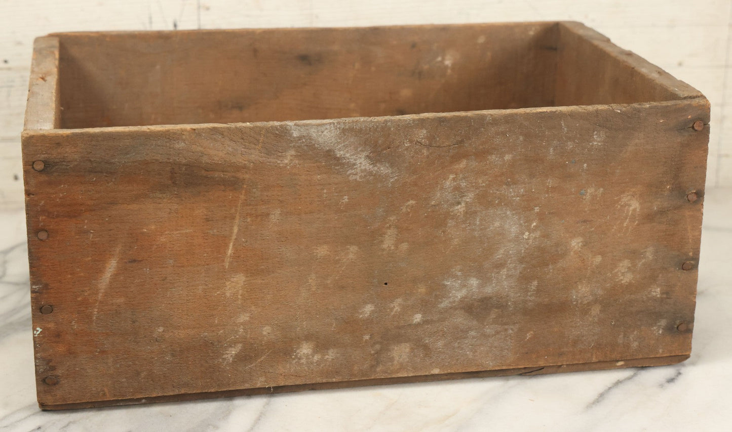 Lot 092 - Vintage Swift's Santa Clara Apricots Crate, Grown And Packed In California, With Advertising On Three Sides, 25 Lbs Net Weight, Note Wear, Paint