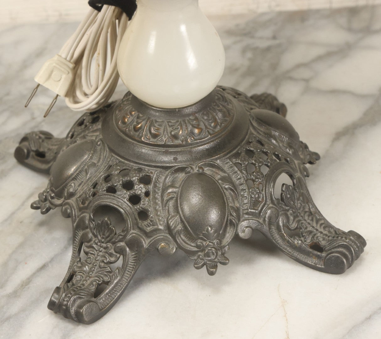 Lot 006 - Antique Victorian Electrified Gone With The Wind Oil Lamp With Ornate Metal Base & Embossed Cherub Glass Globe, Note Cracks, Repairs To Globe, Working Condition, Approximately 26" Overall Height