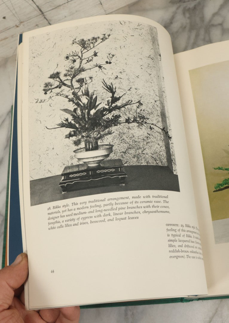 Lot 198 - "The Art Of Arranging Flowers: A Complete Guide To Japanese Ikebana" Contemporary Coffee Table Book With Many Full Color Photos And Illustrations, By Shozo Sato, Harry N. Abrams Inc., Publishers, New York