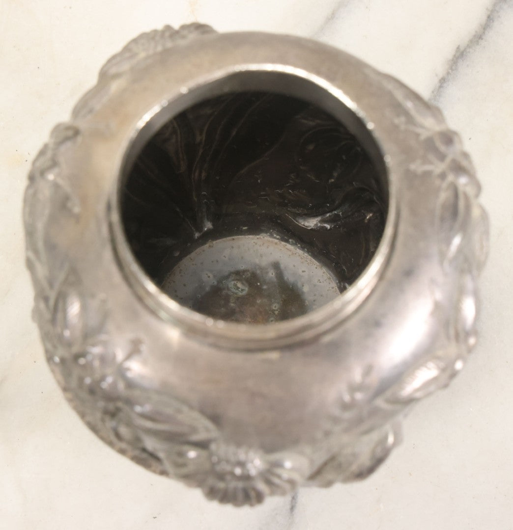 Lot 031 - Antique Wilcox Silverplate Co. Lidded Jar, Meriden Connecticut, Quadruple Plate, Floral Repoussé Design