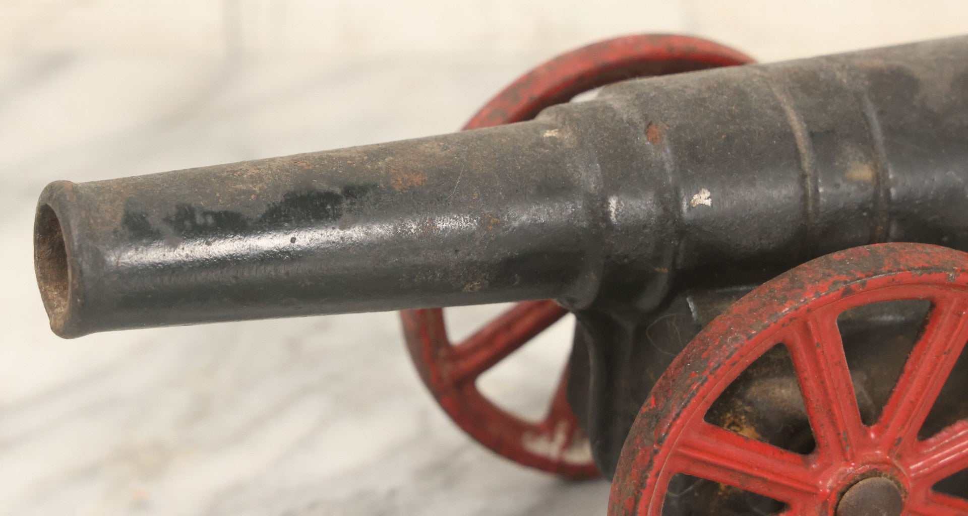 Lot 041 - Antique Cast Iron Cannon, Red Spoked Wheels, Early 20th Century