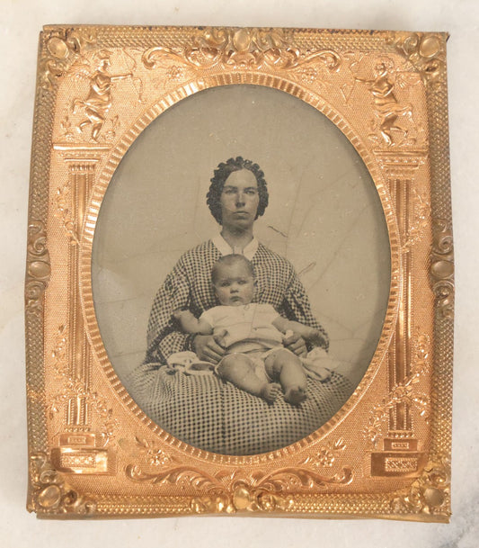 Lot 088 - Antique 1/6th Plate Tintype Photograph Of A Mother In A Checkered Dress Holding Her Baby