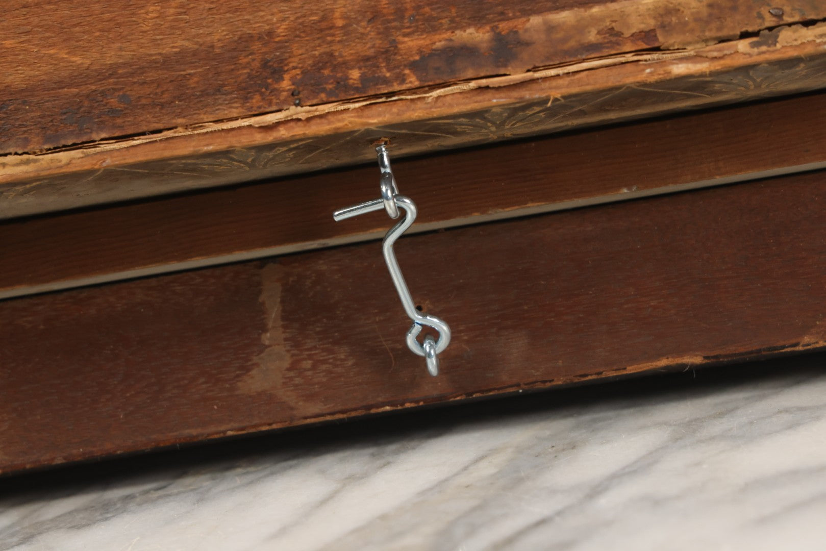 Lot 004 - Antique Victorian Human Hair Work Circular Wreath In Rectangular Shadow Box With Hair Flowers At Center, Fabric Backing, 23-1/8" x 25" x 4-1/2"