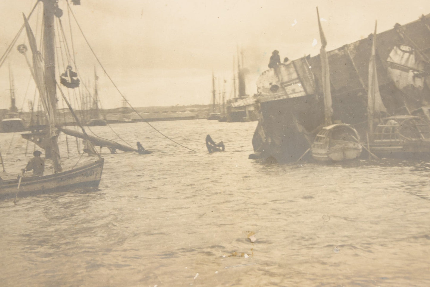 Lot 022 - Antique Boarded Photograph Of The Aftermath Of The Sinking Of The U.S.S. Maine, Havana Harbor, Cuba, 1898, Event That Sparked The Spanish-American War, 17" x 13-1/4"