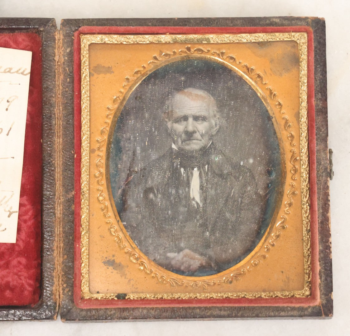 Lot 027 - Antique 1/6th Plate Daguerreotype Photograph Of Leverett Dickerman, Born 1779, Died 1861, In Full Intact Leatherette Union Case, Husband Of Pamelia