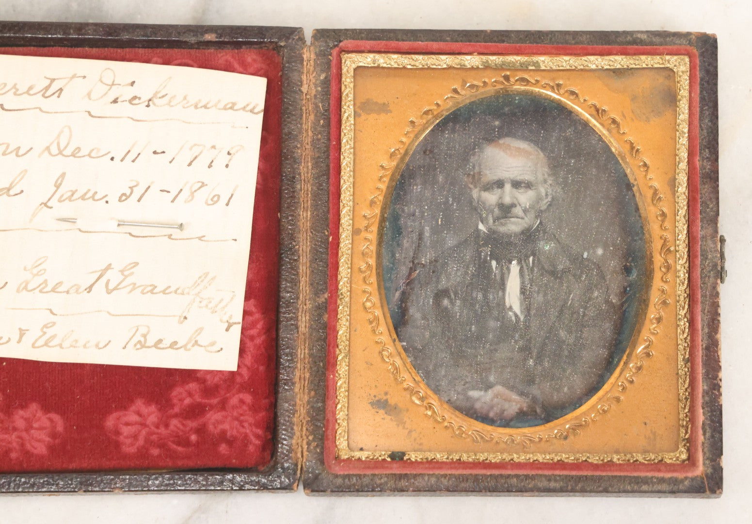Lot 027 - Antique 1/6th Plate Daguerreotype Photograph Of Leverett Dickerman, Born 1779, Died 1861, In Full Intact Leatherette Union Case, Husband Of Pamelia