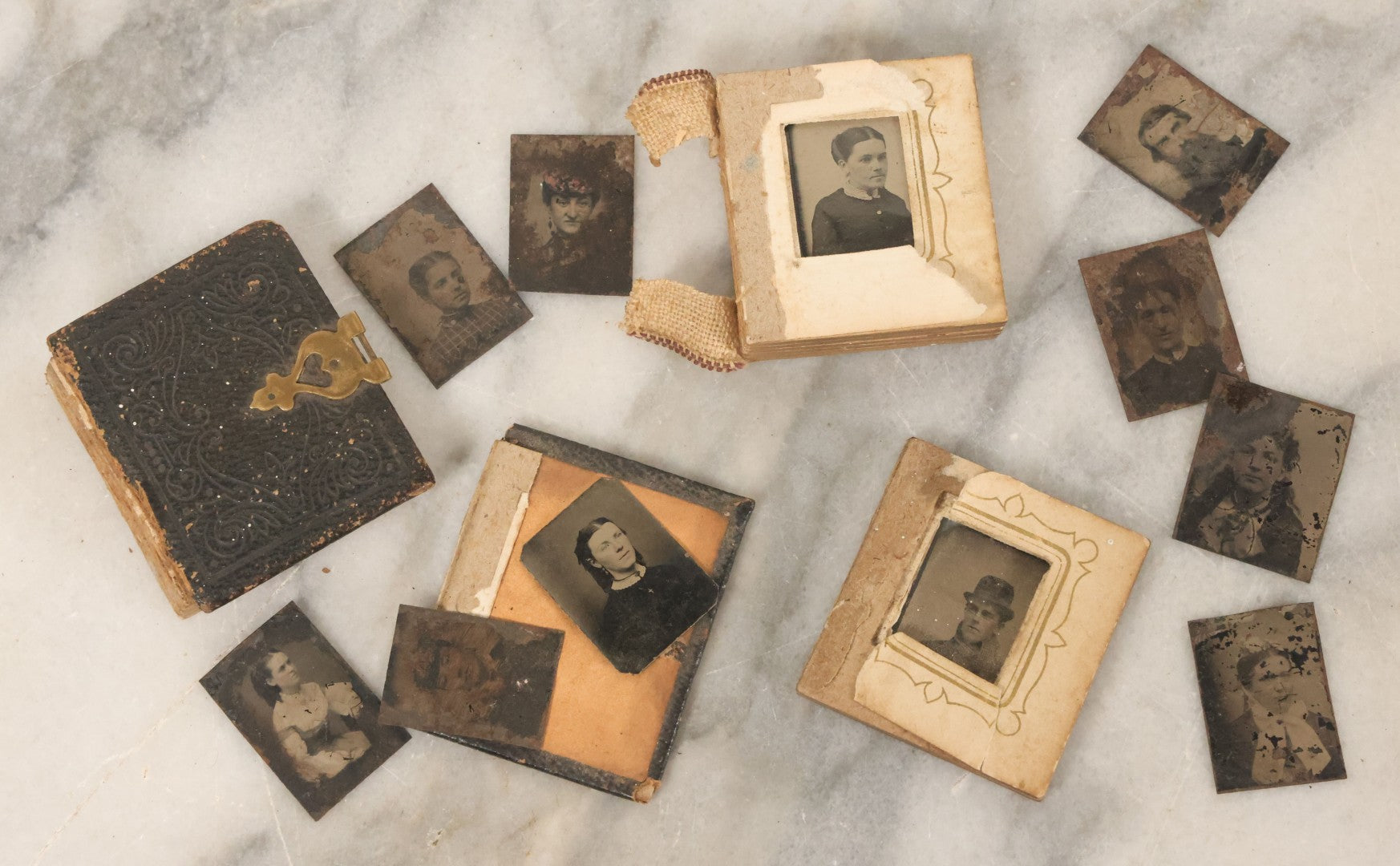 Lot 031 - Antique 19th Century Craft Grade Gem Tintype Photo Album With Many Loose Photos, Damaged, Poor Condition Album, 20+ Gem Tintype Photos