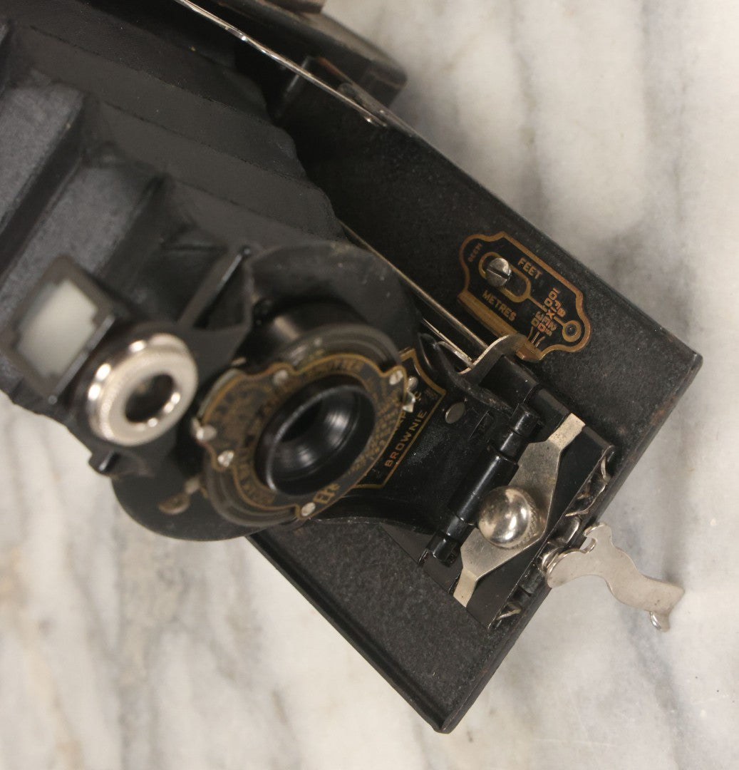 Lot 036 - Antique Kodak No. 2 Folding Autographic Brownie Film Camera In Original Box With Paperwork