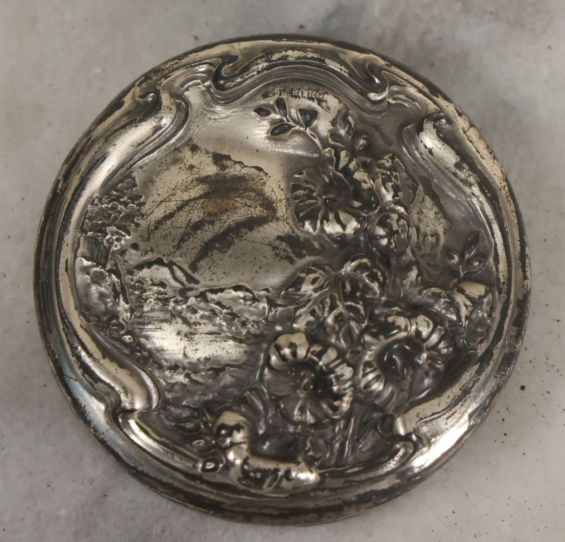 Lot 042 - Antique Etched Glass Powder Shaker With Sterling Silver Art Nouveau Repoussé Lid, Botanical Motif Cut Into Glass, Marked Sterling