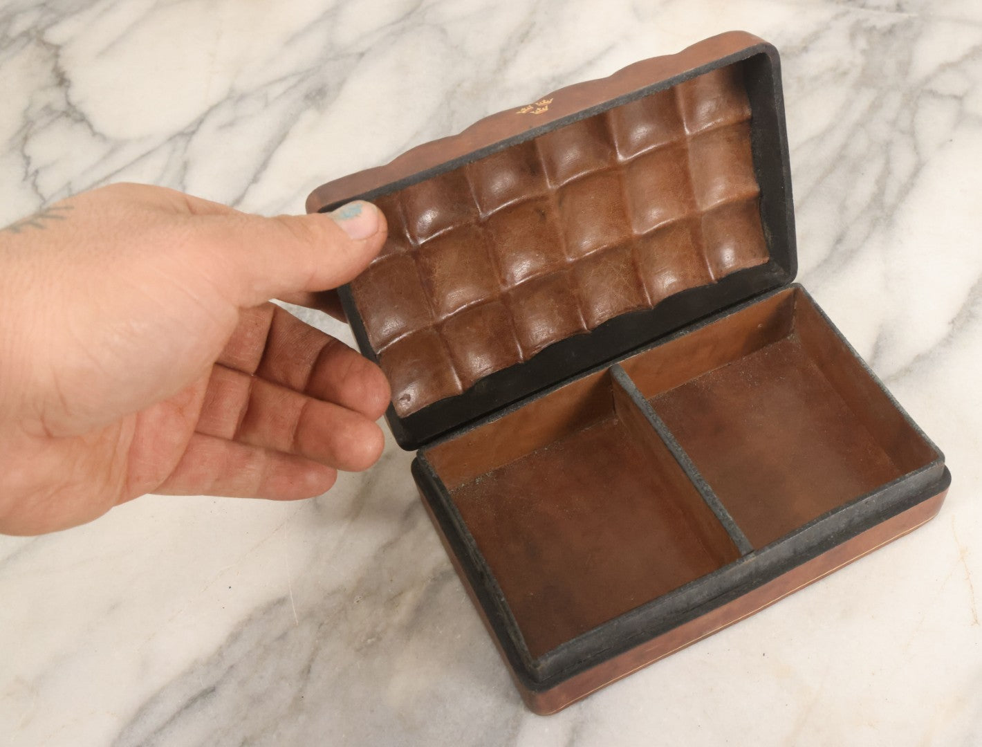 Lot 069 - Vintage Leather Keepsake Box Specially Made For The Swedish American Line, Ocean Liner Souvenir