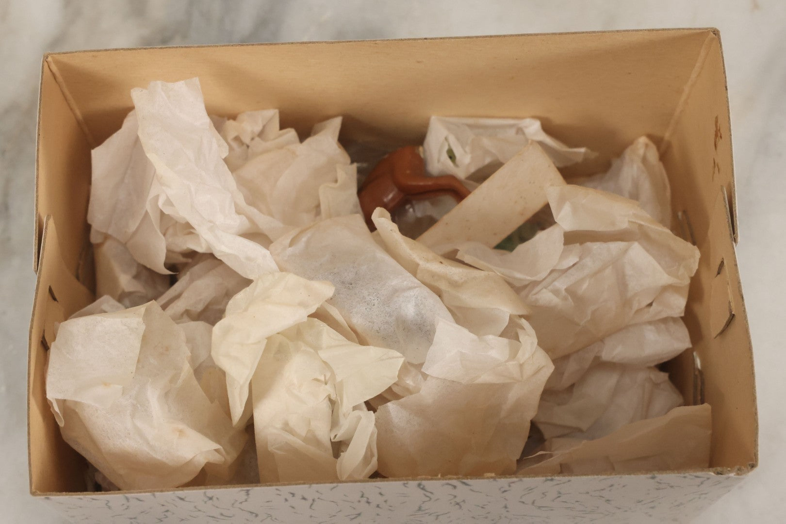 Lot 072 - Miscellaneous Box Lot Grouping Of Glass And Porcelain Animals Including Seahorses, Small Glass Creatures, Plastic Deer, And More, As Found In The Box It Was Found In, Not All Pictured