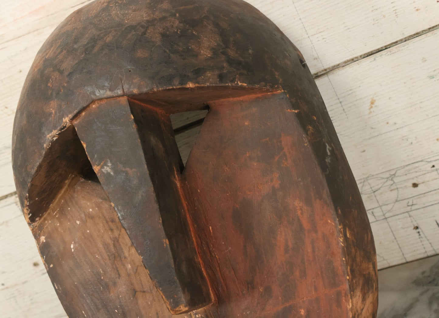 Lot 012 - Vintage Faux-Primitive African Export Mask, Hand Carved Wood, Applied Patina Finish, Fishing Line Hanger